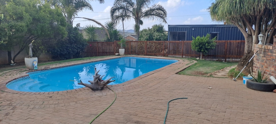 4 Bedroom Property for Sale in Vanes Estate Eastern Cape